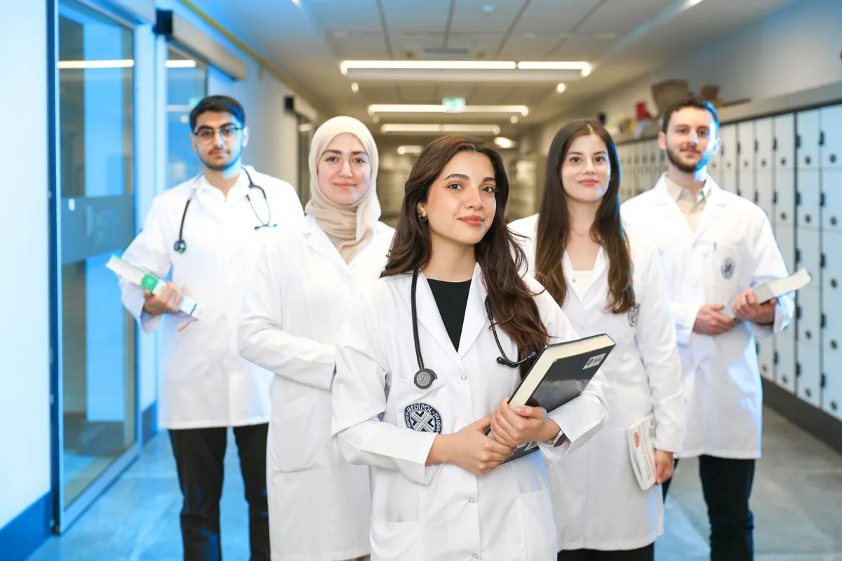 توصيات بلقاح مجاني لالتهاب السحايا للطلاب ببريطانيا
